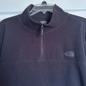 The North Face men’s black quarter zip fleece sweater size XL